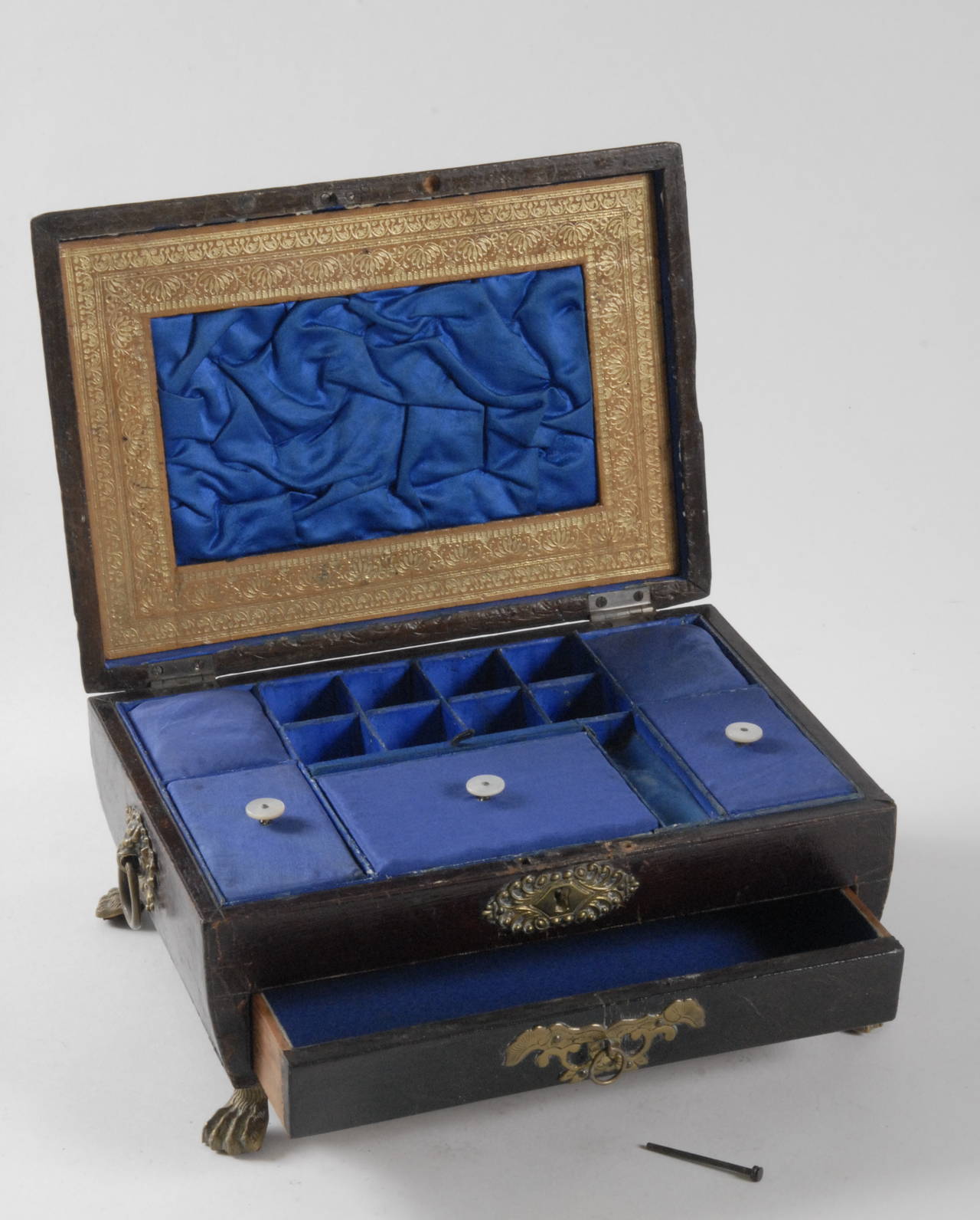 Hand-Crafted 19th Century Georgian Sewing Box For Sale