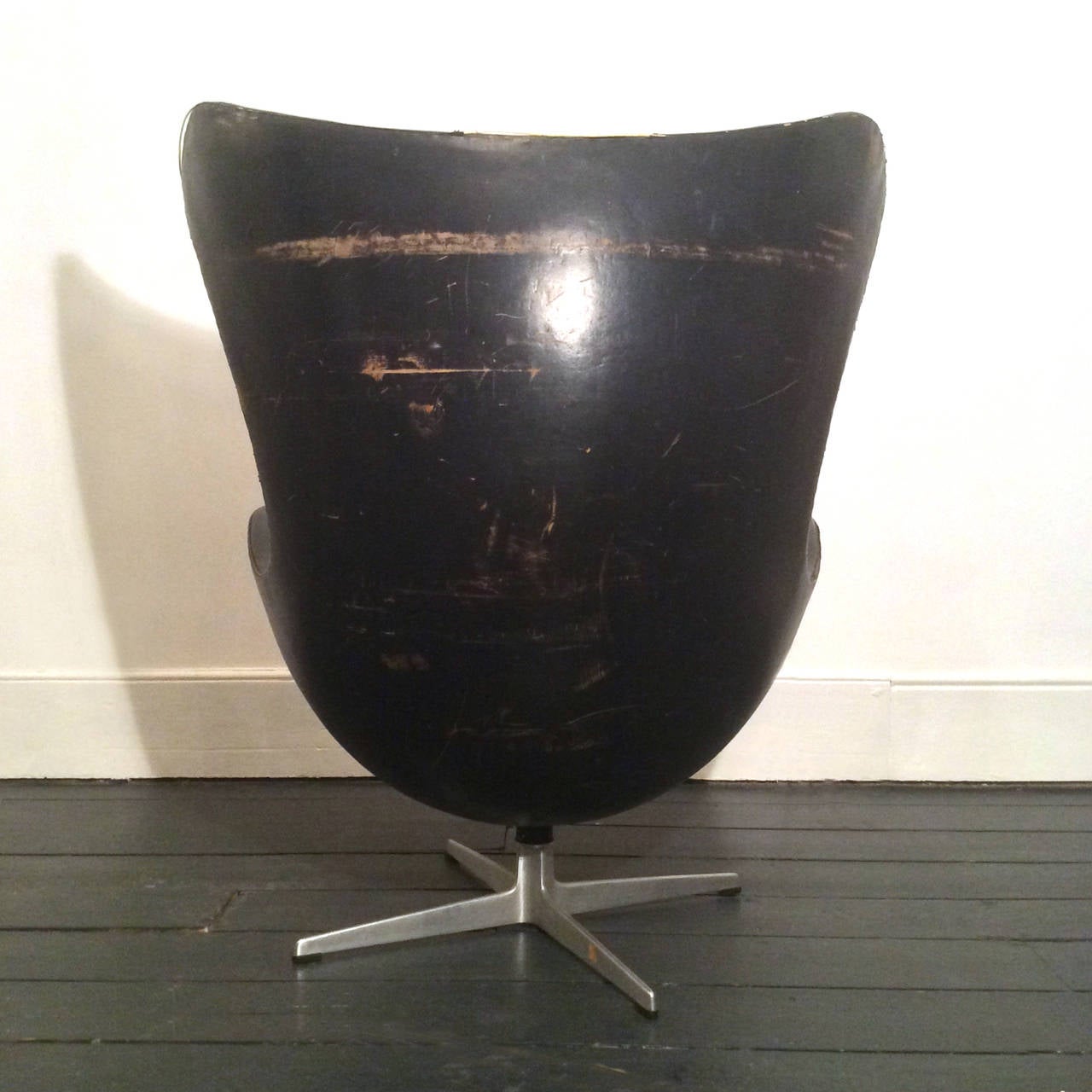 Scandinavian Modern Early Egg Chair by Arne Jacobsen for Fritz Hansen