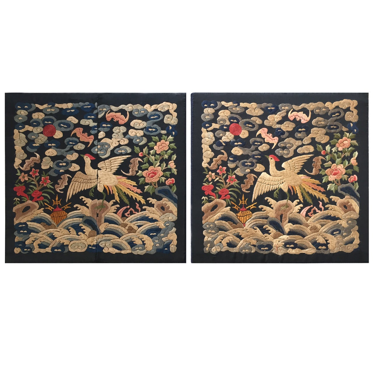 Late 19th Century Pair of Chinese Embroidered Silk Panels For Sale