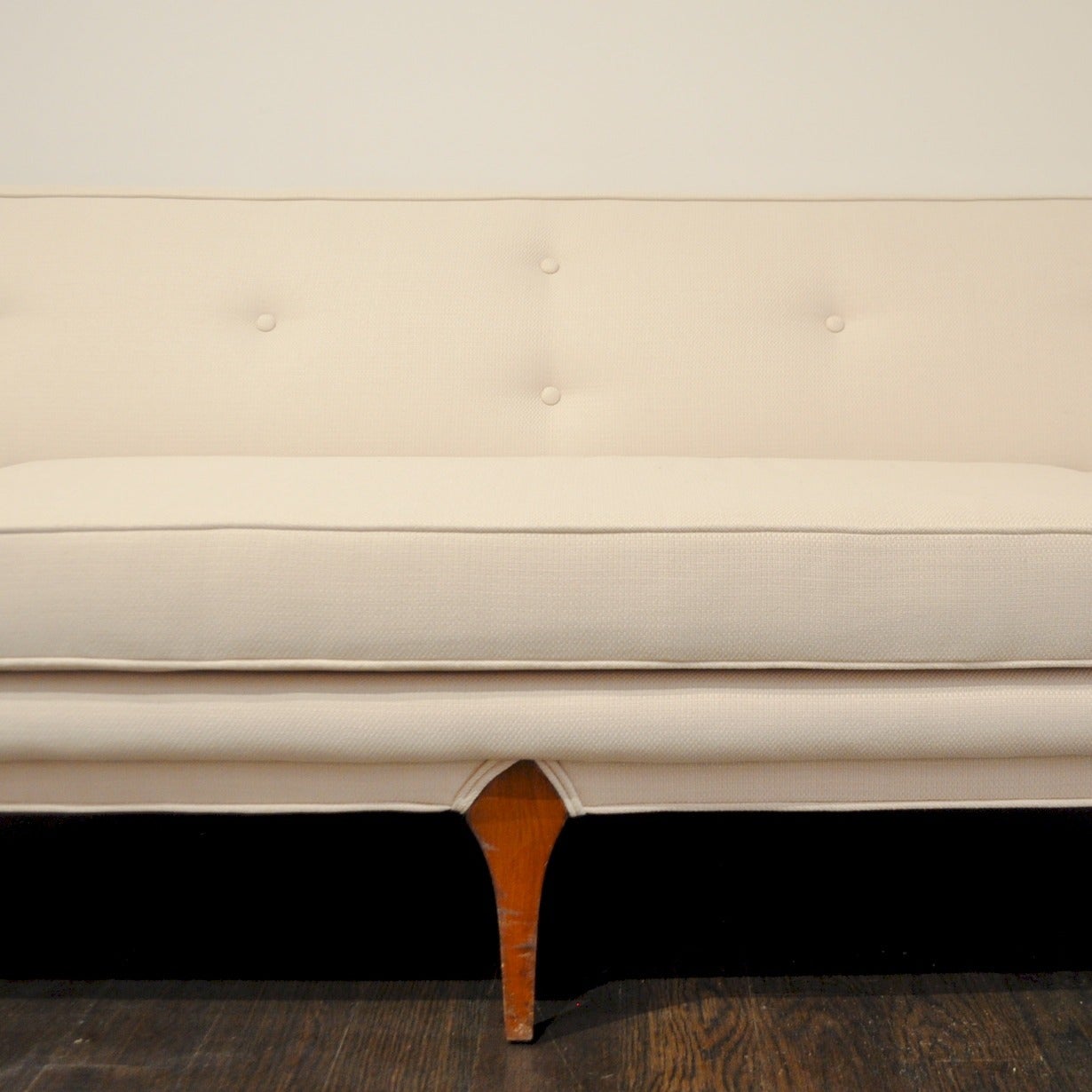 Mid-Century Hollywood Regency Sofa In Excellent Condition In New London, CT