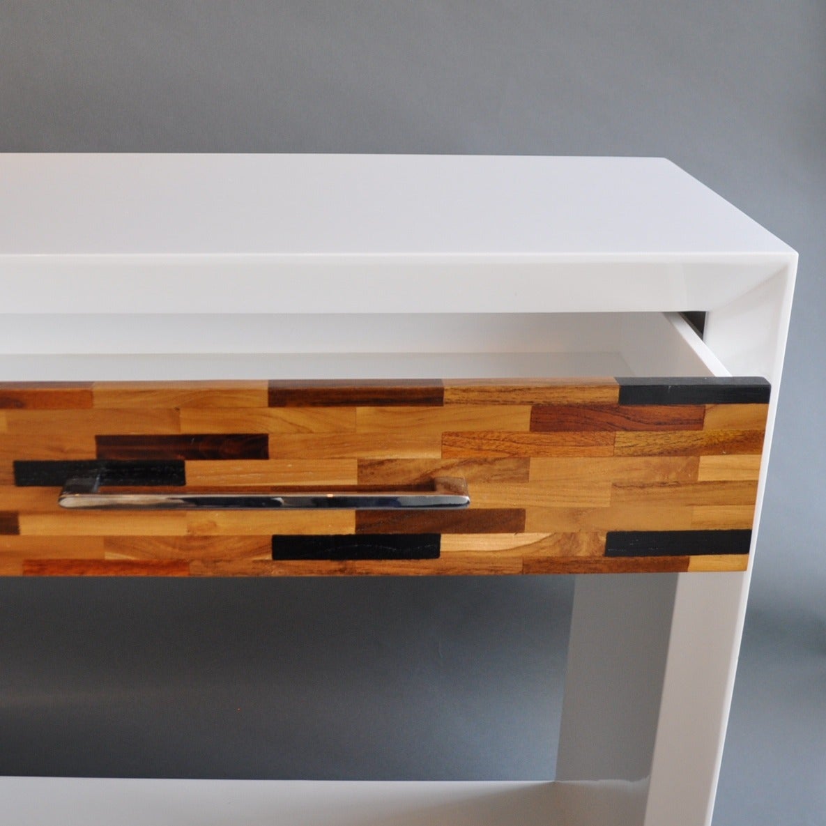 Modernist White Lacquer Console with Parquet Drawer Fronts In Excellent Condition In New London, CT