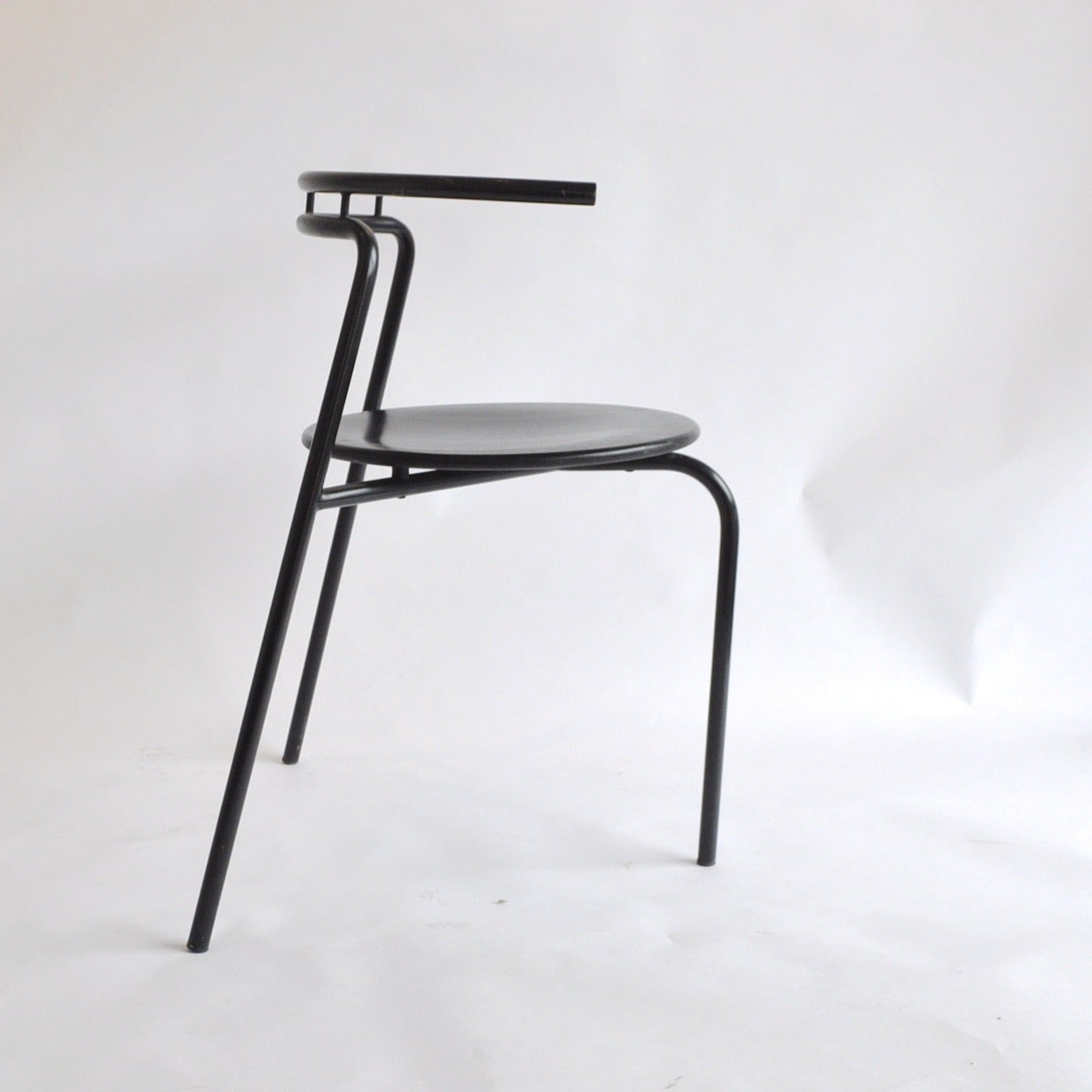 Rare Ross Littell Three-Legged Chair In Good Condition For Sale In New London, CT