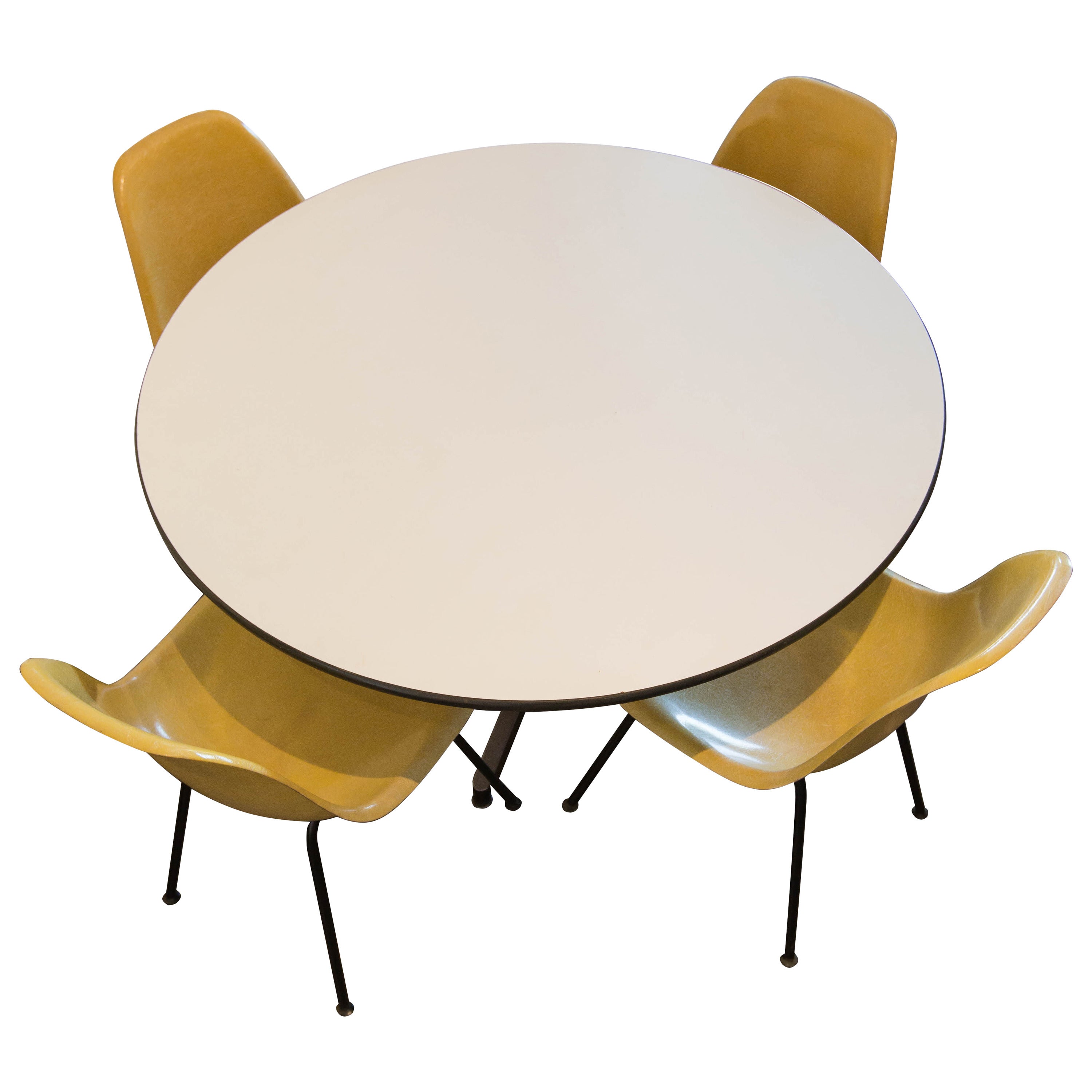 Charles Eames 650 Dining Table and Four Shell Chairs by Herman Miller