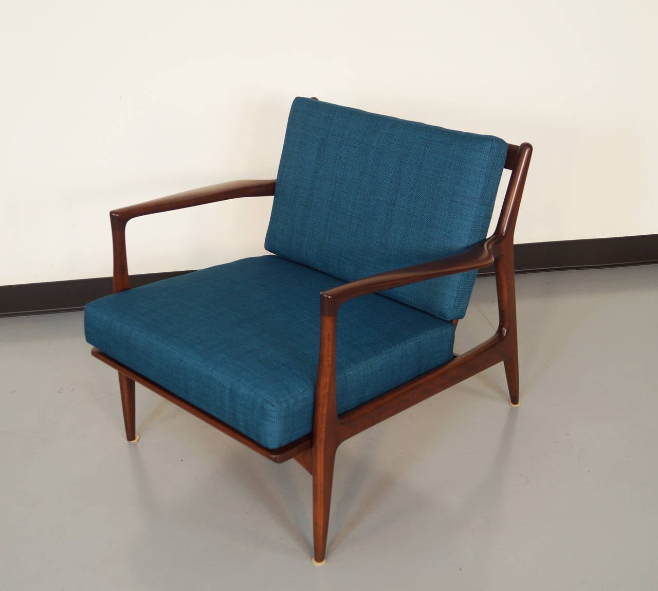 Danish Modern Lounge Chairs by Ib Kofod-Larsen In Excellent Condition In North Hollywood, CA