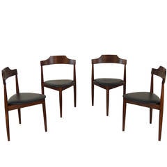 Chaises "tripodes" danoises par Hans Olsen