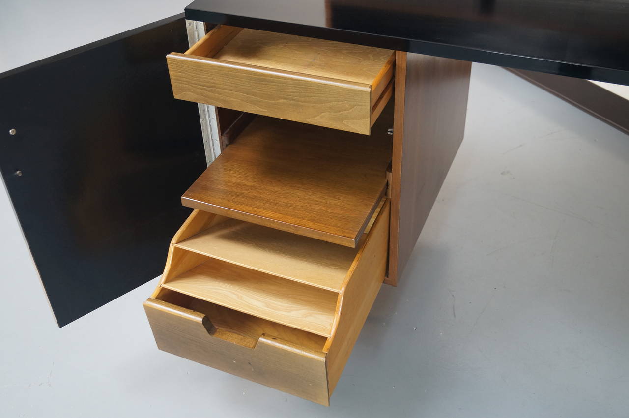 Series 62 Desk by Greta M. Grossman In Good Condition In North Hollywood, CA