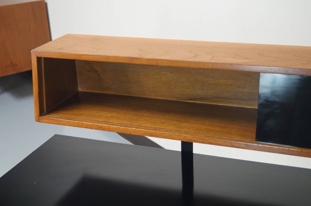 Mid-20th Century Series 62 Desk by Greta M. Grossman