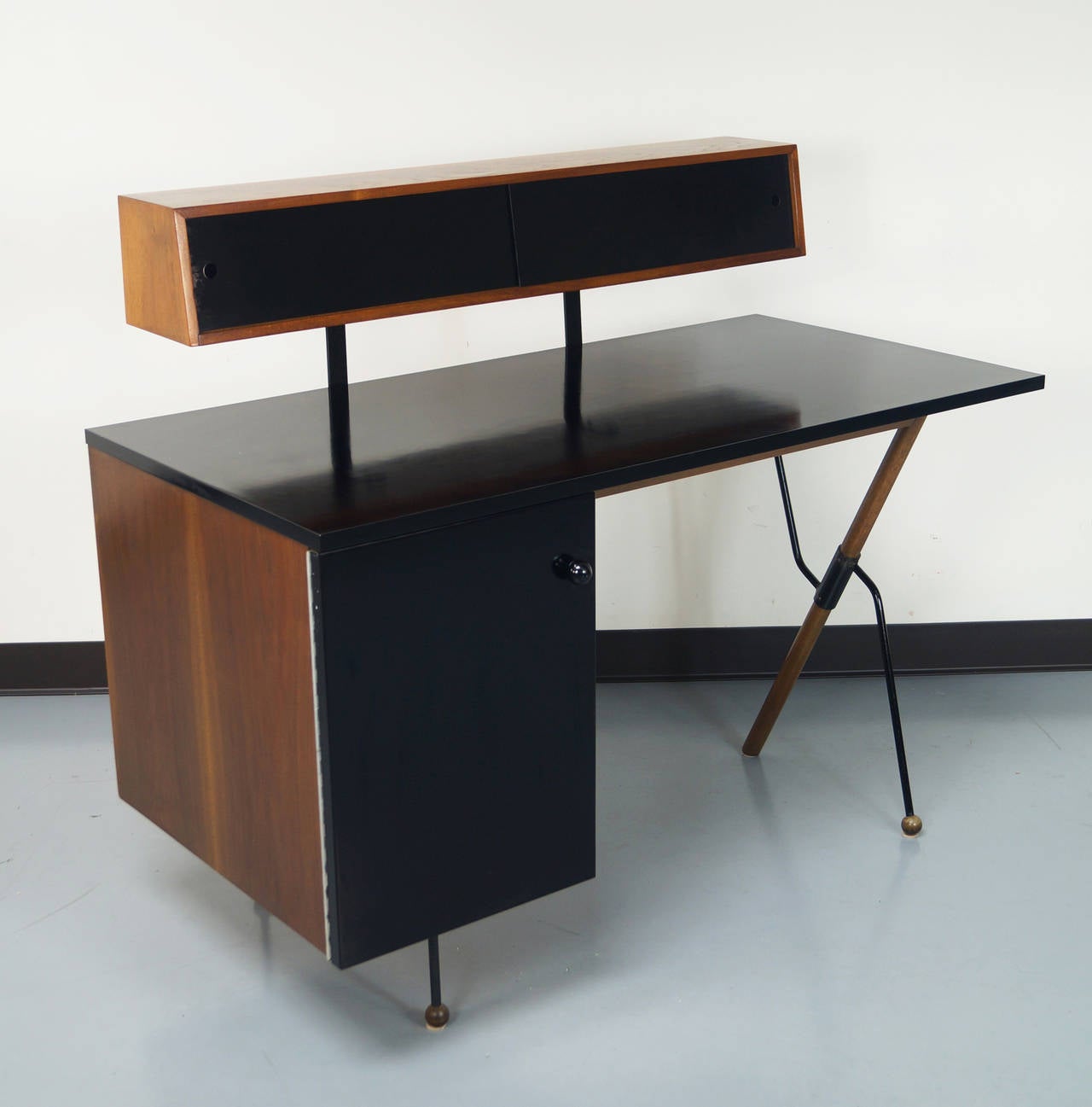 Series 62 Desk by Greta M. Grossman 1