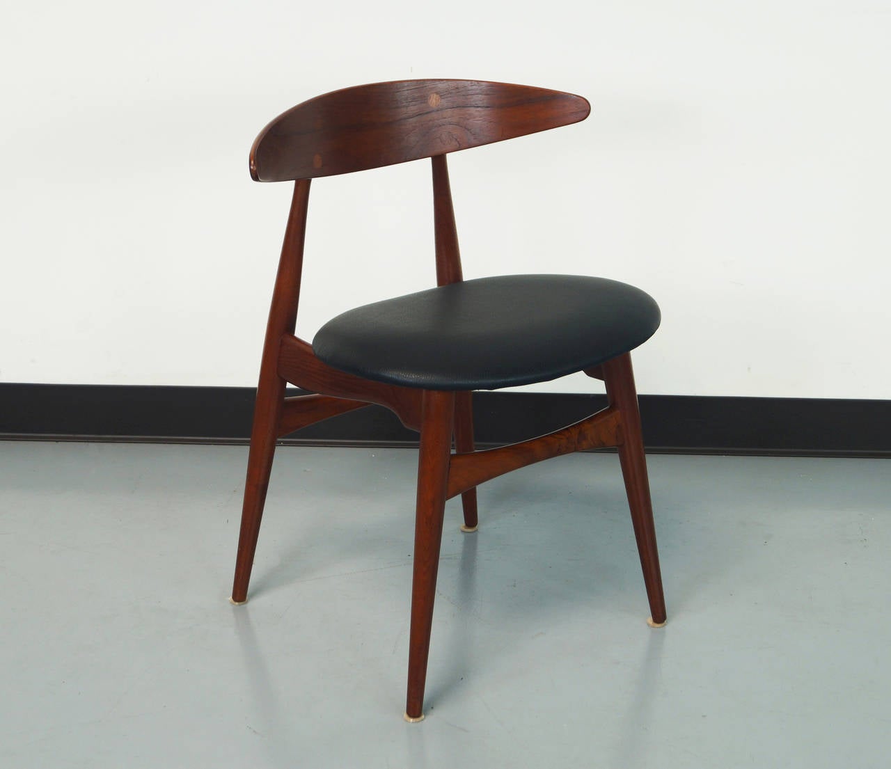 Leather Danish CH-33 Dining Chairs by Hans J. Wegner