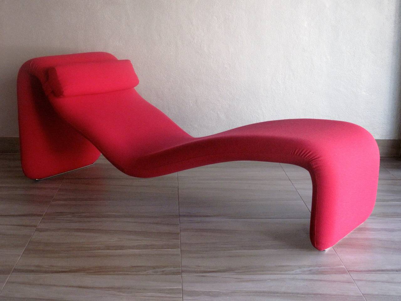 Mid-Century Modern Olivier Mourgue 'Djinn' Chaise Longue Made by Airborne, France, circa 1963 For Sale