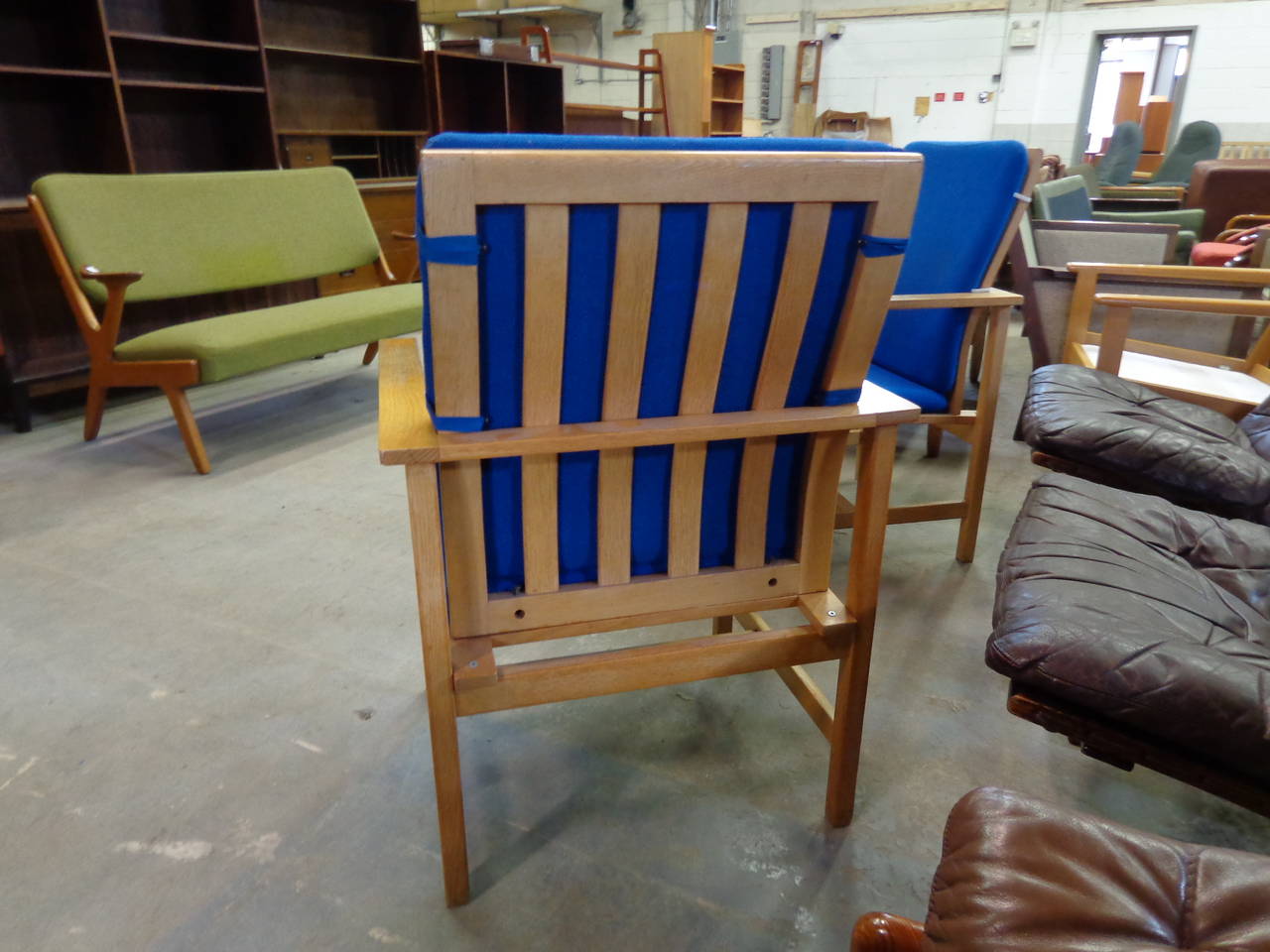 Mid-Century Modern Børge Mogensen Oak Armchairs with Original Blue Wool Upholstery, Model 2257 For Sale