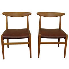 Hans J. Wegner Four-legged Heart Chair in White Oak and Leather, Model W2
