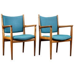 Hans J Wegner, Pair of FH-513 Armchairs Hans J Wegner, Pair of FH-513 Armchairs