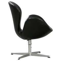Arne Jacobsen Swan Chair in Original Black Vinyl