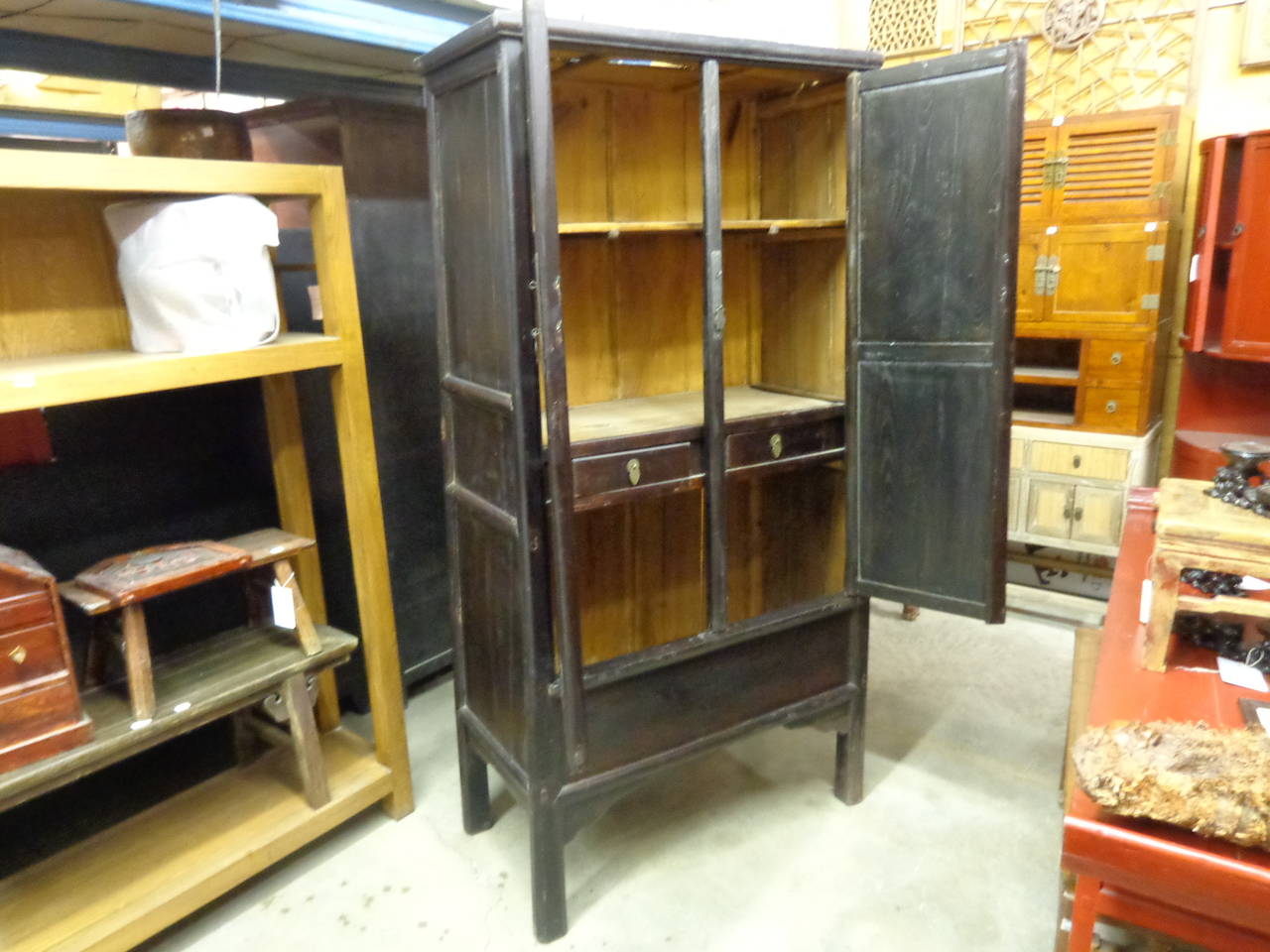 Late 19th century Chinese cabinet in fir.