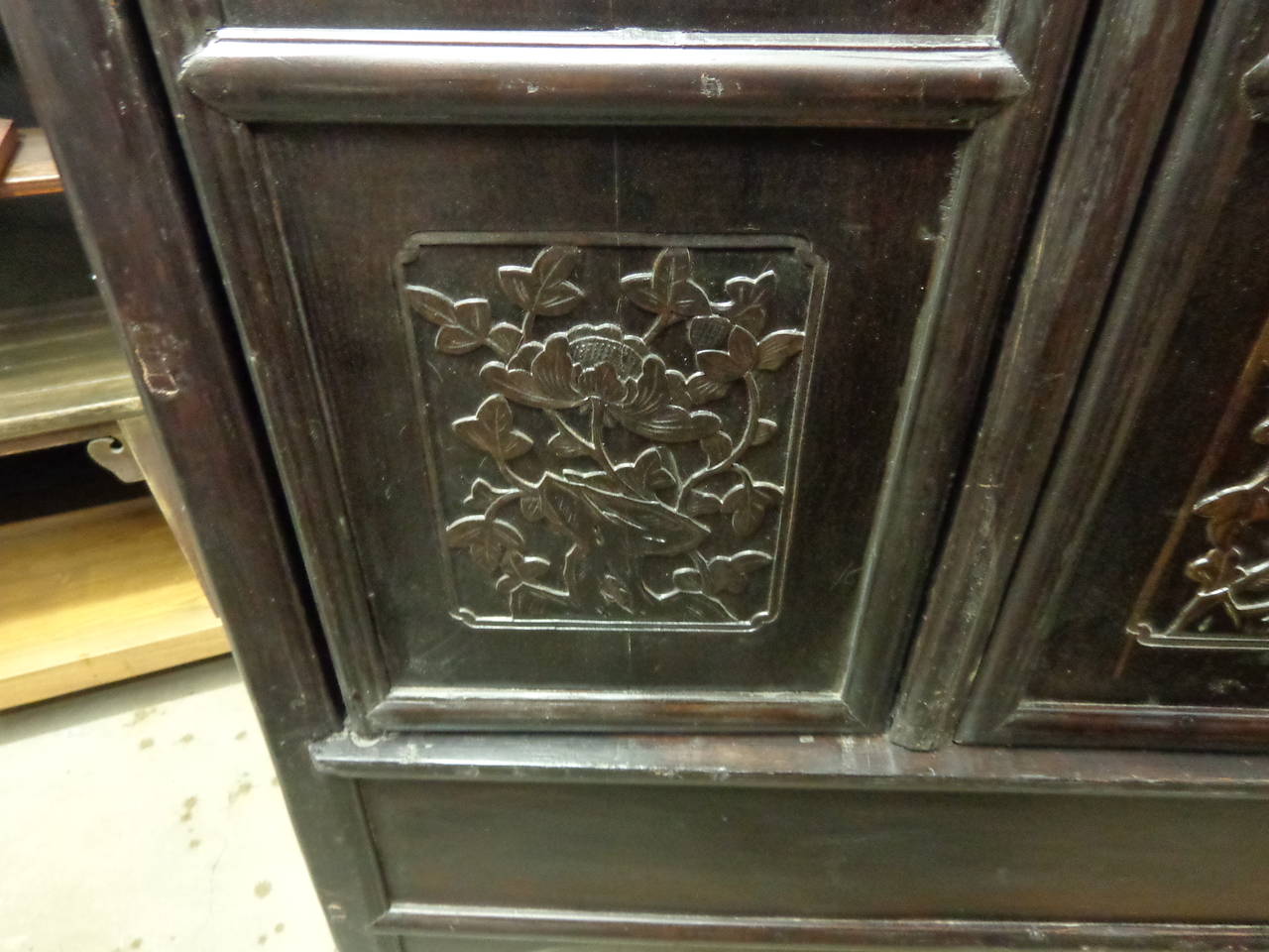 Chinese Cabinet in Fir from the Late 19th Century For Sale 5