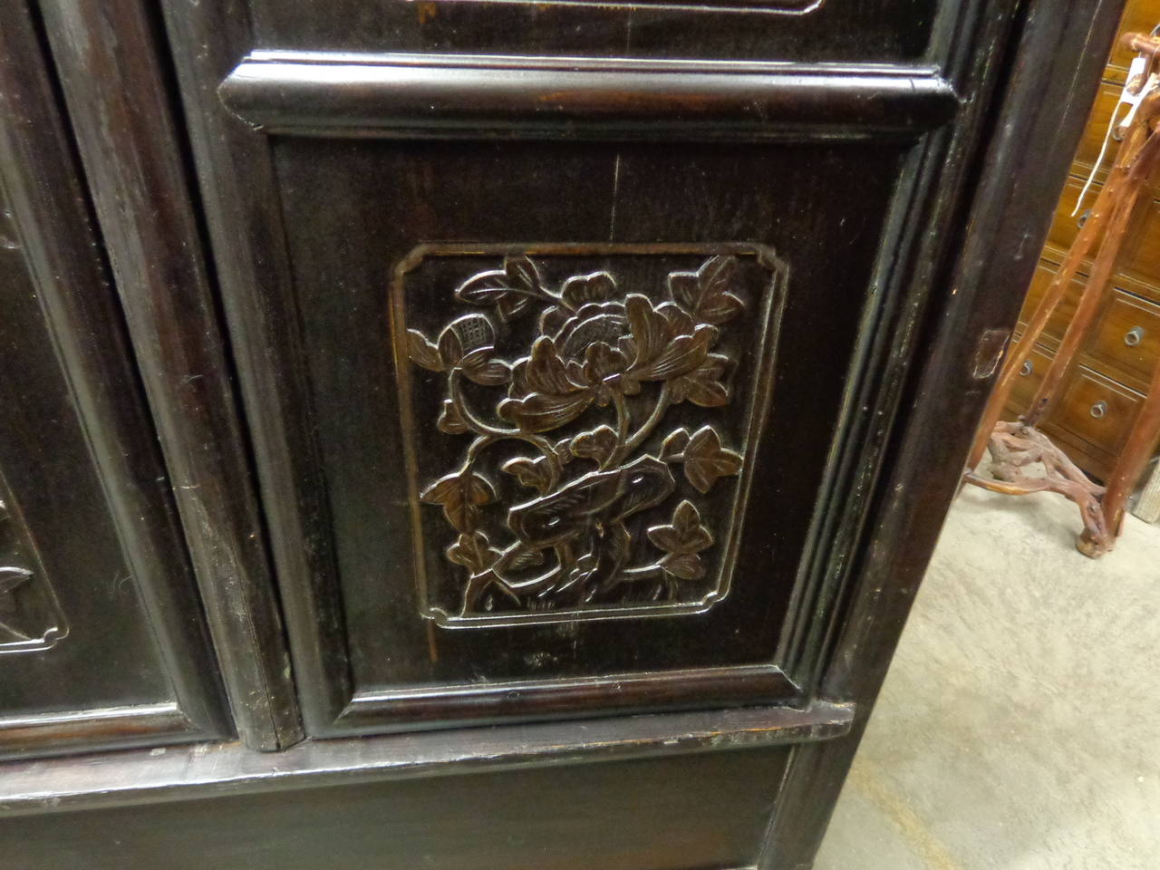 Chinese Cabinet in Fir from the Late 19th Century For Sale 6