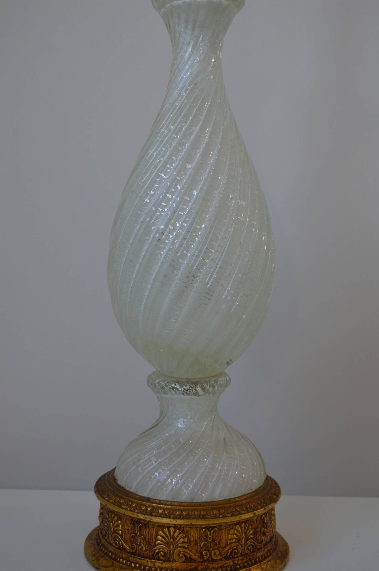 Mid-Century Pair of White Bullicante Murano Lamps:  Barovier e Toso 1950s In Good Condition In West Palm Beach, FL