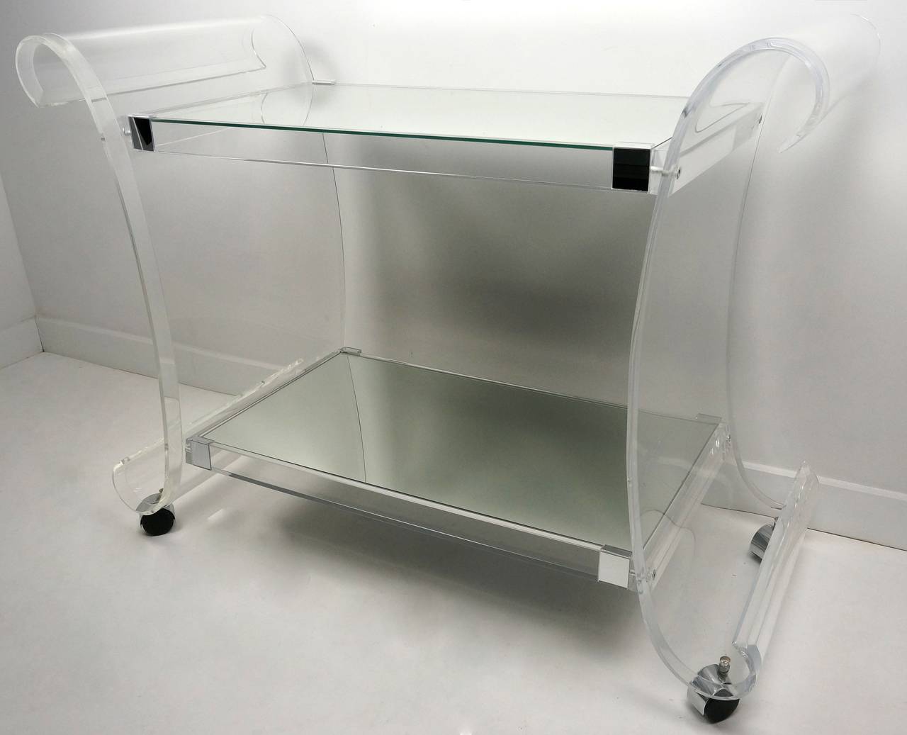 Mid-Century Modern Lucite Bar Cart or Trolley with Mirrored Shelves, Charles Hollis Jones, 1970s