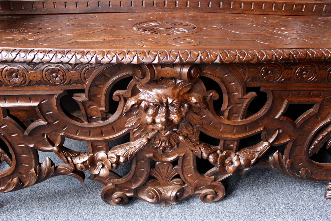 Early 20th Century Italian Hall Bench For Sale 2