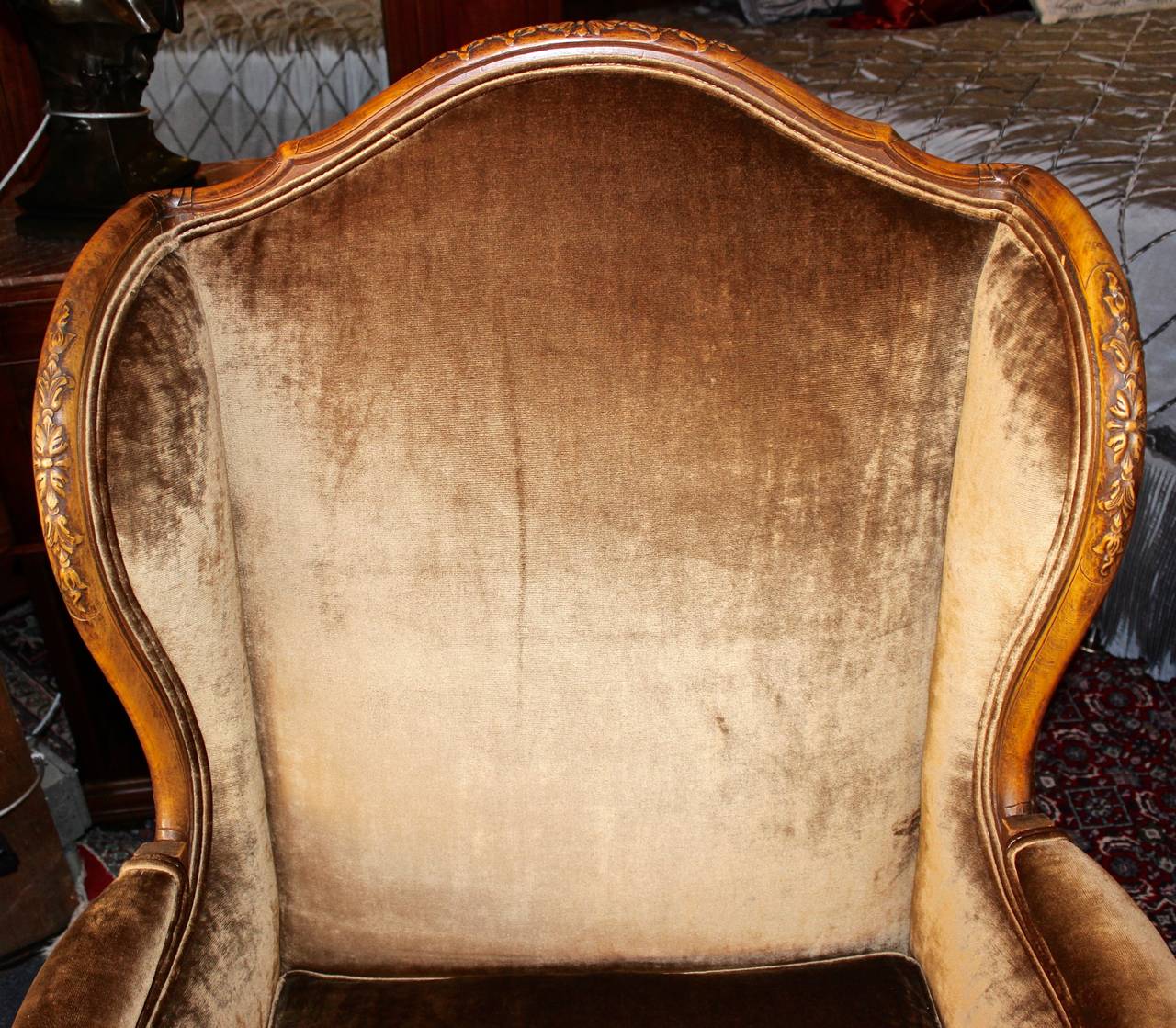 Early 20th Century French Louis XV Wingback Armchair In Good Condition For Sale In Santa Ana, CA