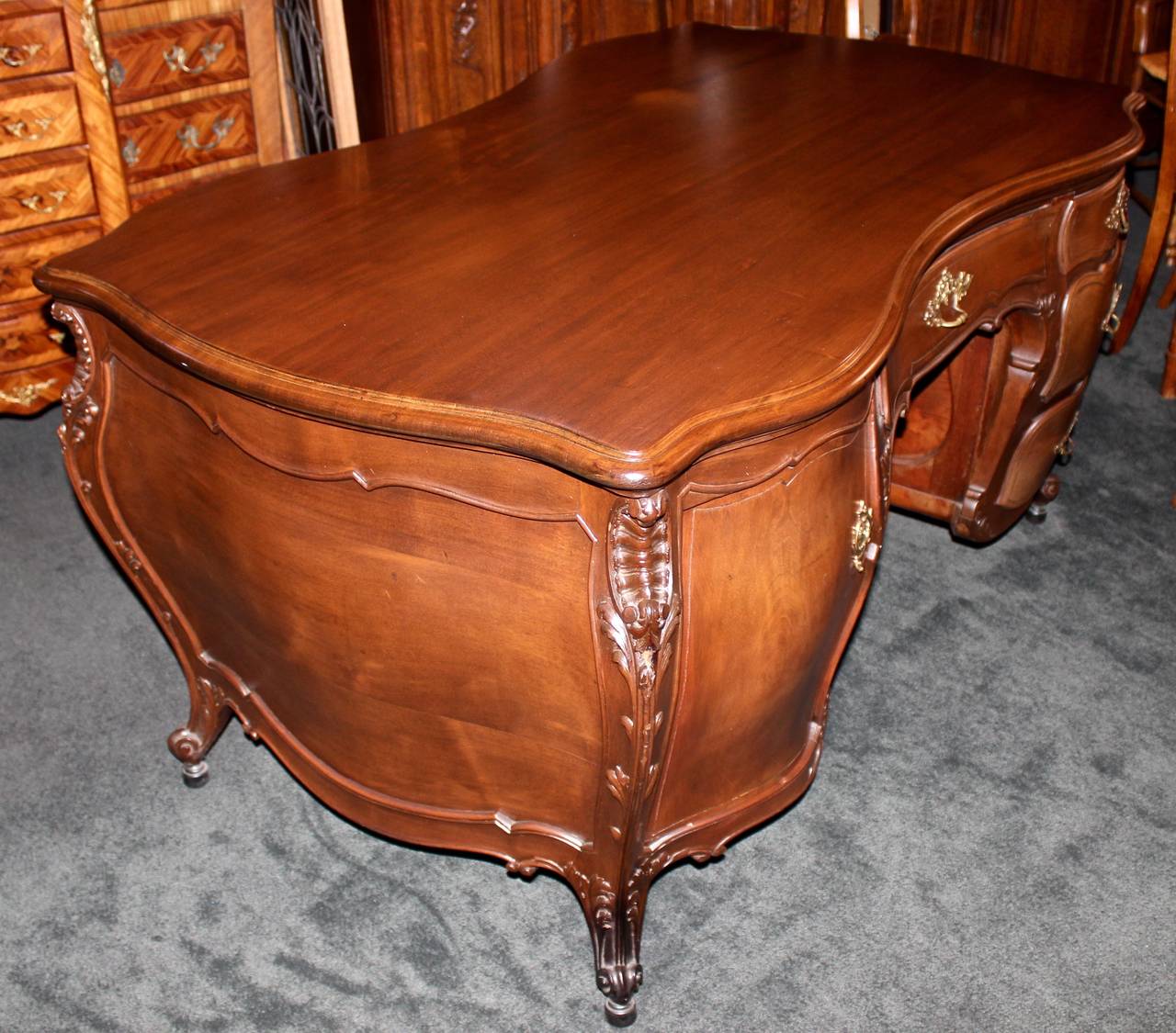 Shapely French Louis XV Style Partners Desk In Excellent Condition In Santa Ana, CA