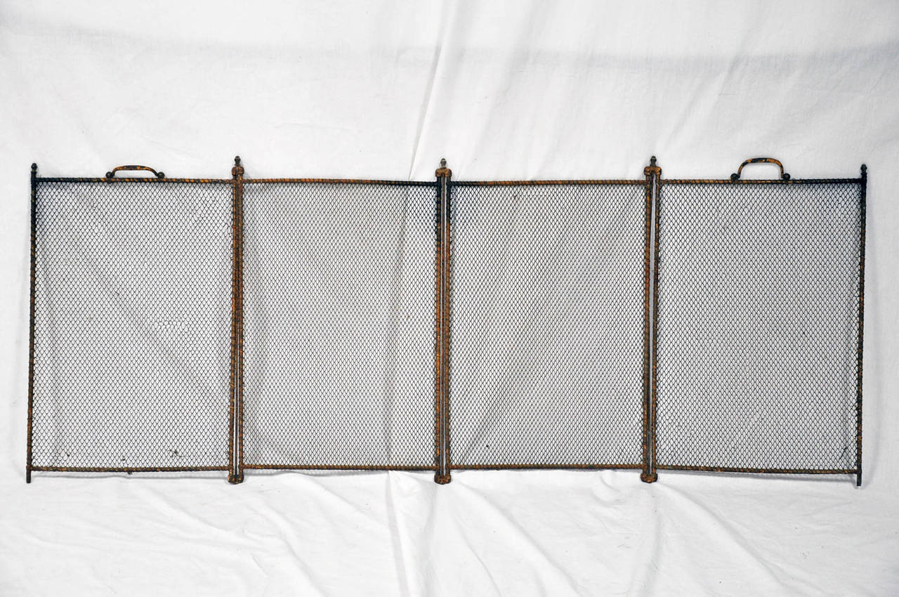 Vintage French Folding Wire Mesh Fire Screen In Good Condition In Houston, TX
