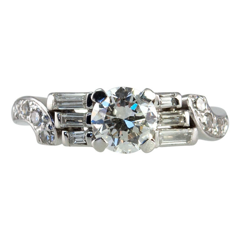 Art Deco 0.87 Carat Diamond and Platinum Engagement Ring For Sale
