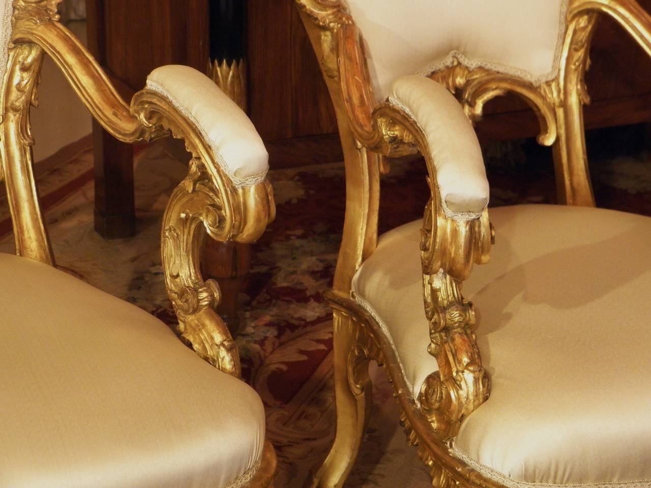 Pair of 18th Century Gilt Carved Armchairs For Sale 3