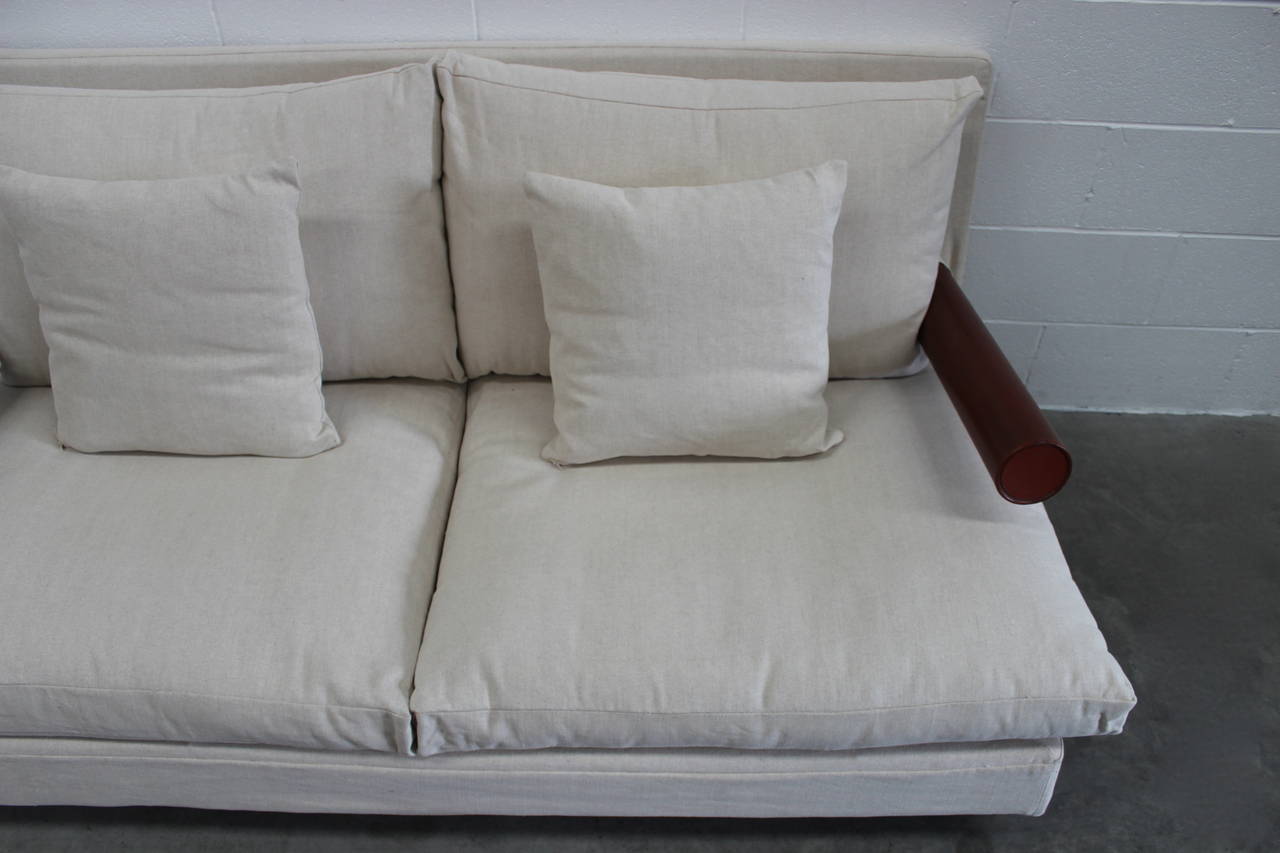 20th Century B&B Italia “Baisity” Large Two-Seat Sofa in Cream Woven Linen Fabric by Citterio