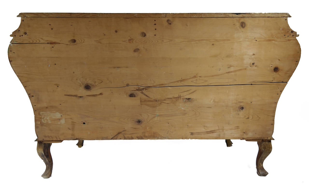 Hand-Painted Bombe Chest In Good Condition In Banner Elk, NC