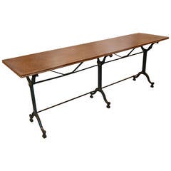 French Hotel Table