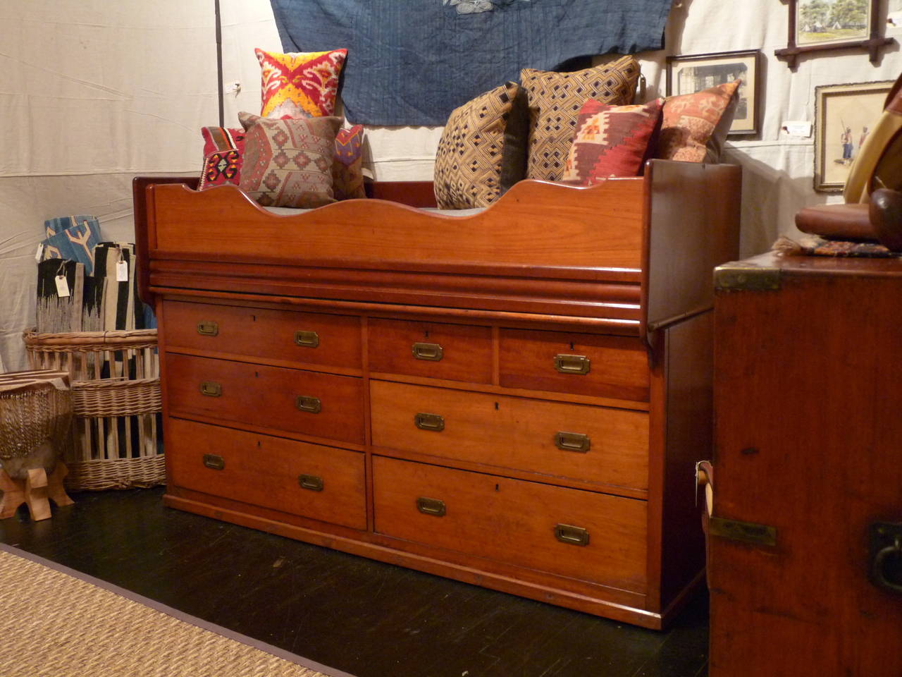 19th Century Ship's Cabin Bed In Good Condition For Sale In Middleburg, VA
