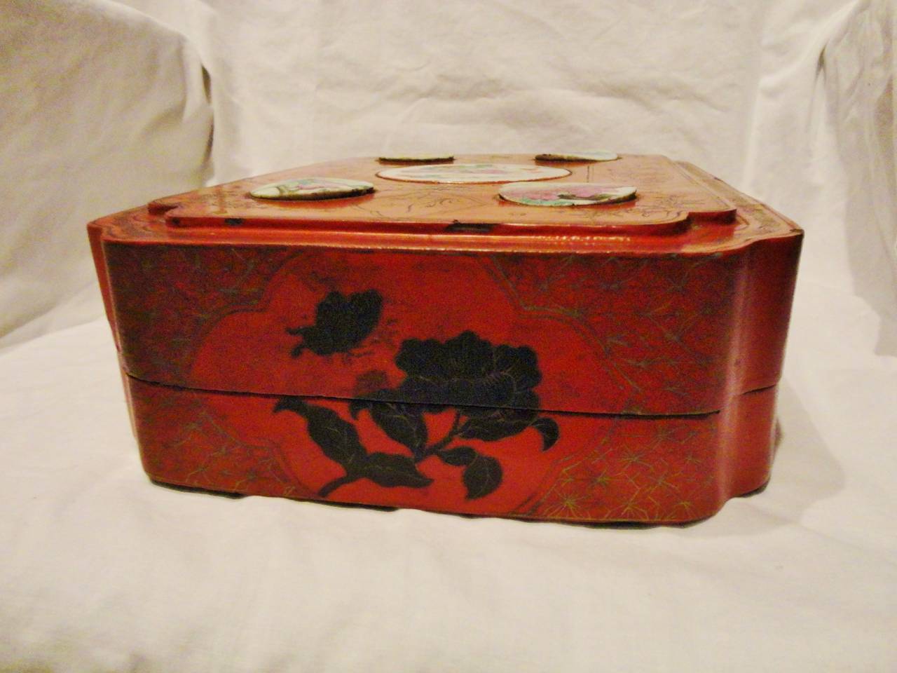 Red Lacquer Box with Antique Painted Porcelain For Sale 2