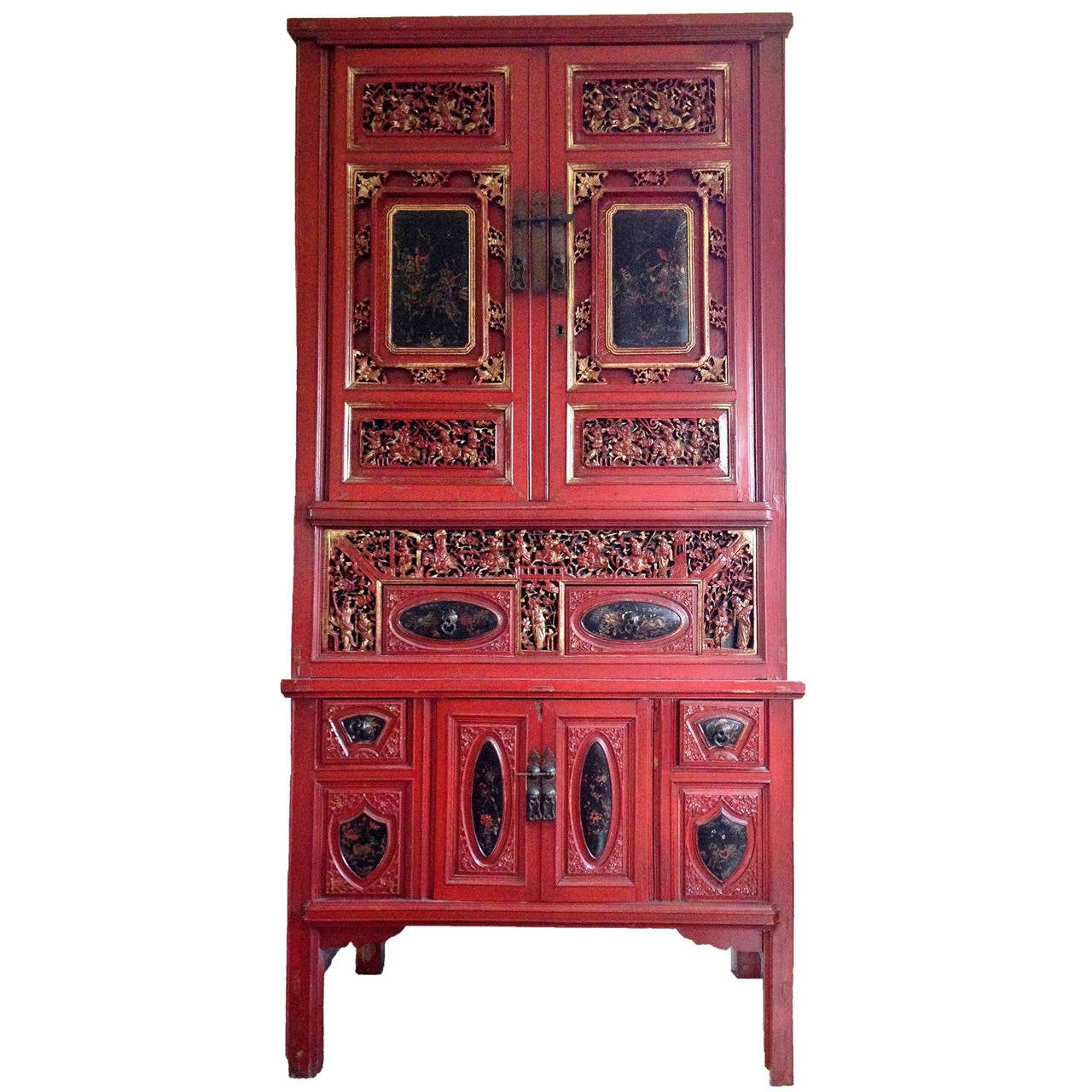 Finely Carved Chinese Antique Red Cabinet Gold Leaf, 19th Century