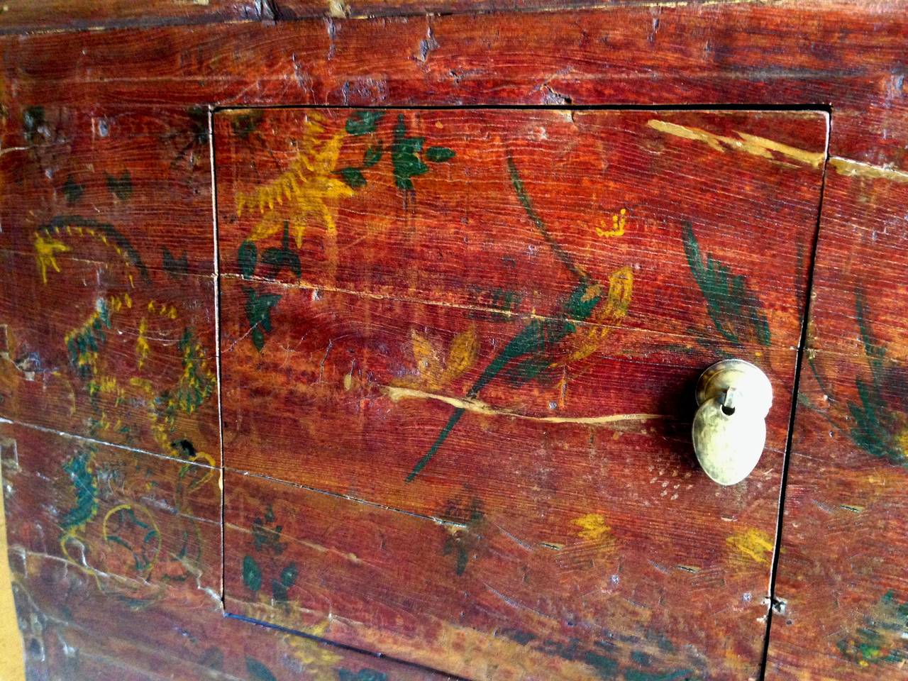 Hand-Painted Primitive Chest with Foo Dogs, 19th Century For Sale