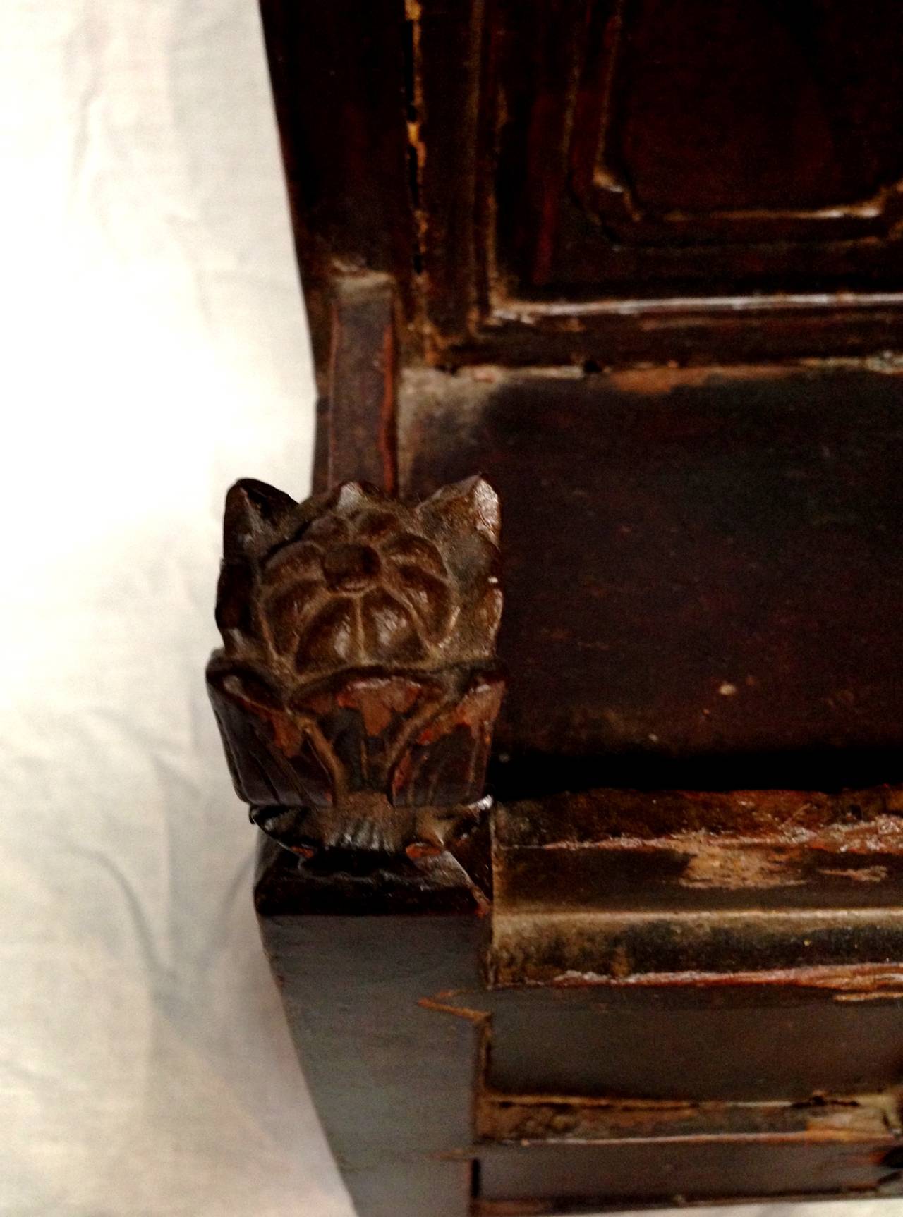 Chinese Antique Temple Altar Shrine with Golden Pheasants