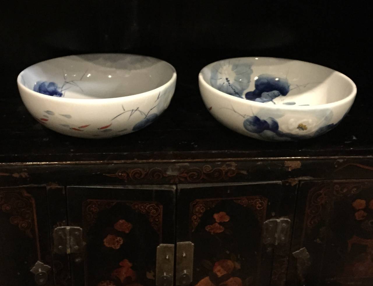 Pair Hand-Painted Chinese Blue and White Porcelain Sinks or Planters For Sale 3