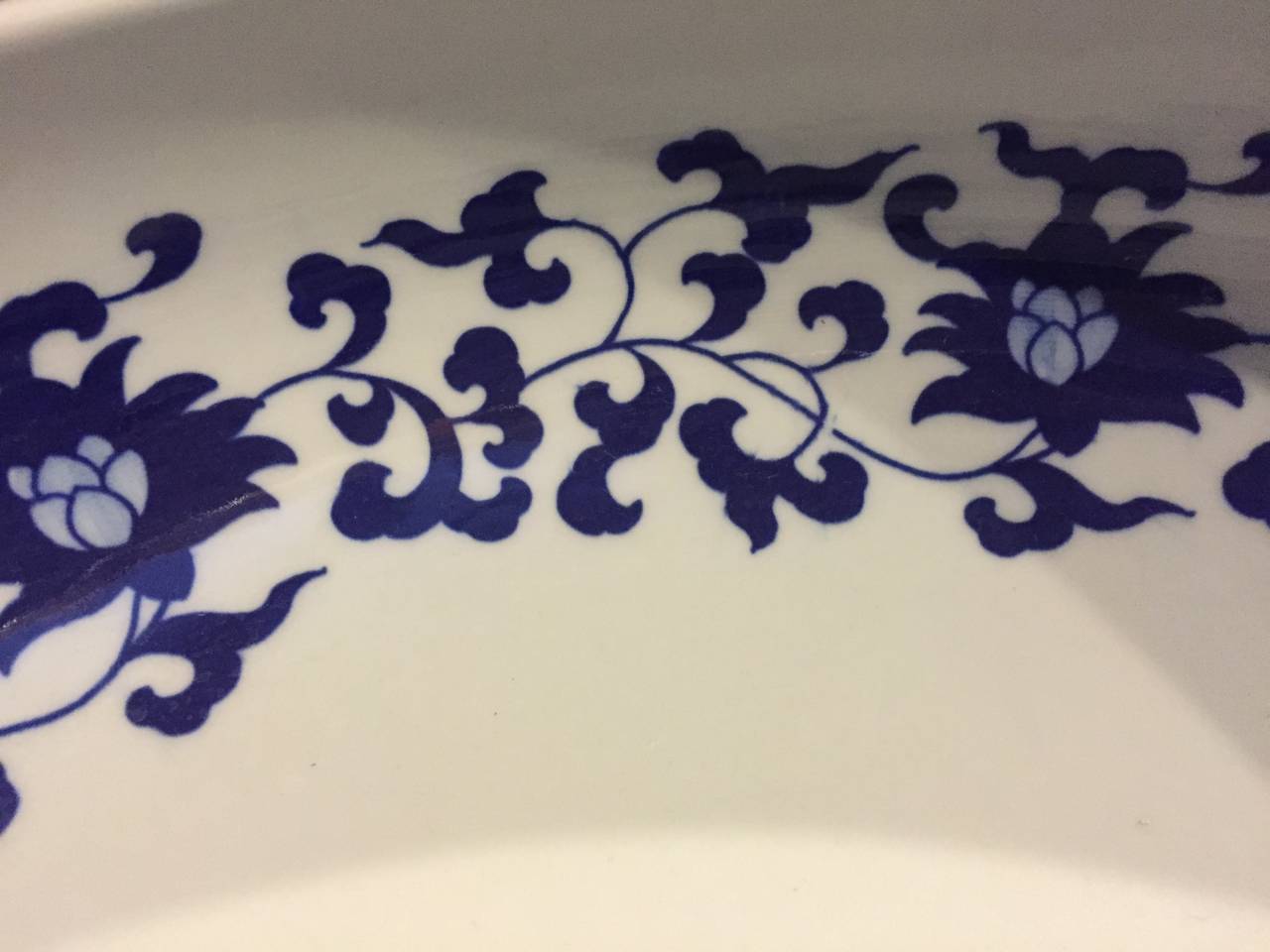 Chinese Blue and White Porcelain Sink or Planter, Hand-Painted In Excellent Condition For Sale In SOMIS, CA