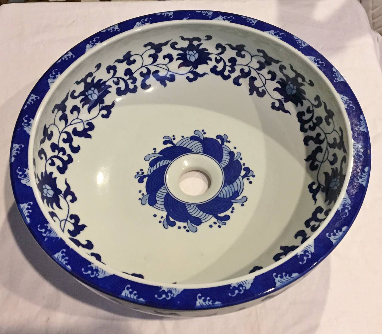 Chinese Blue and White Porcelain Sink or Planter, Hand-Painted For Sale 2