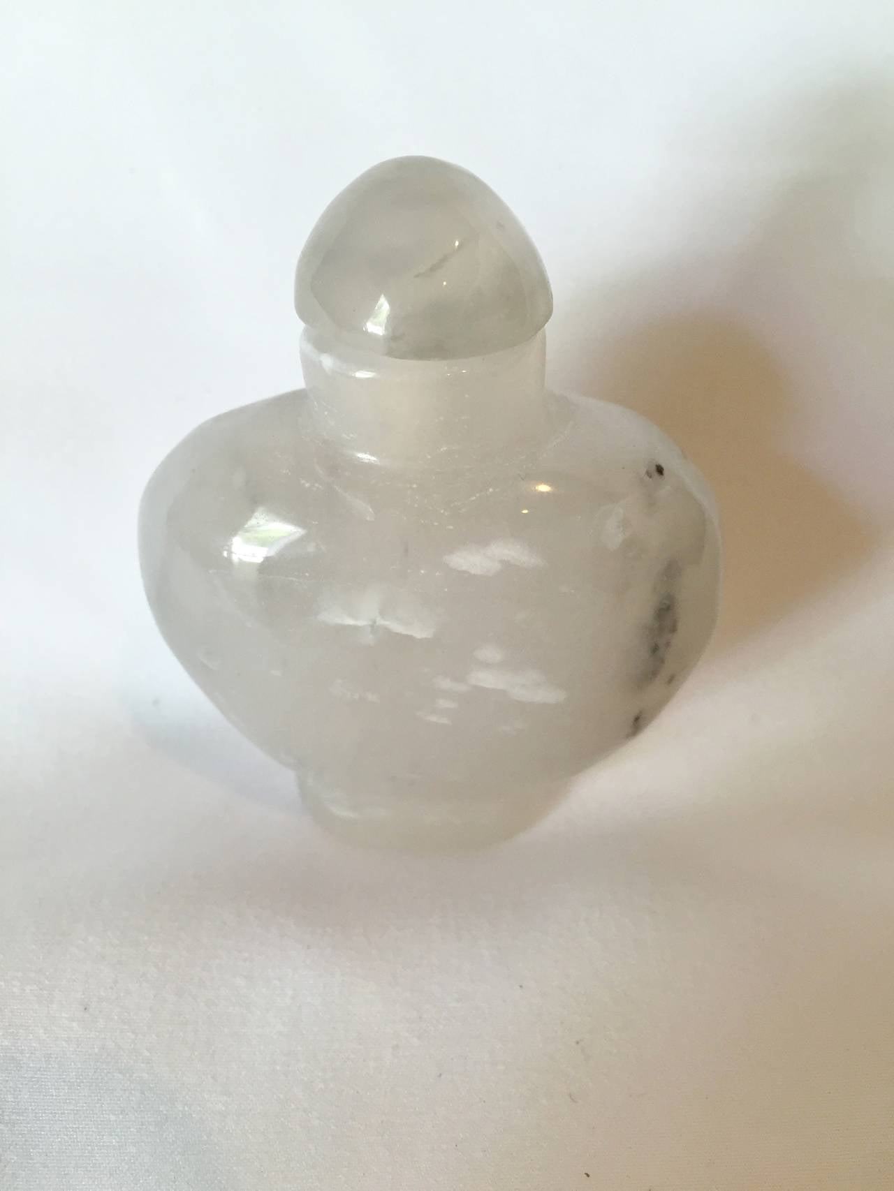 Chinese Black and White Carnelian Agate Snuff Bottle For Sale