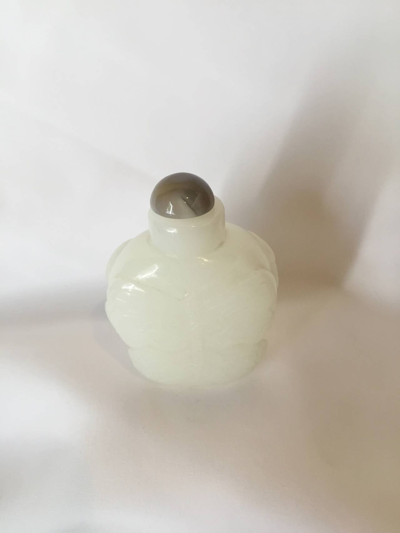 White Jade Snuff Bottle, He Tian Region For Sale at 1stDibs