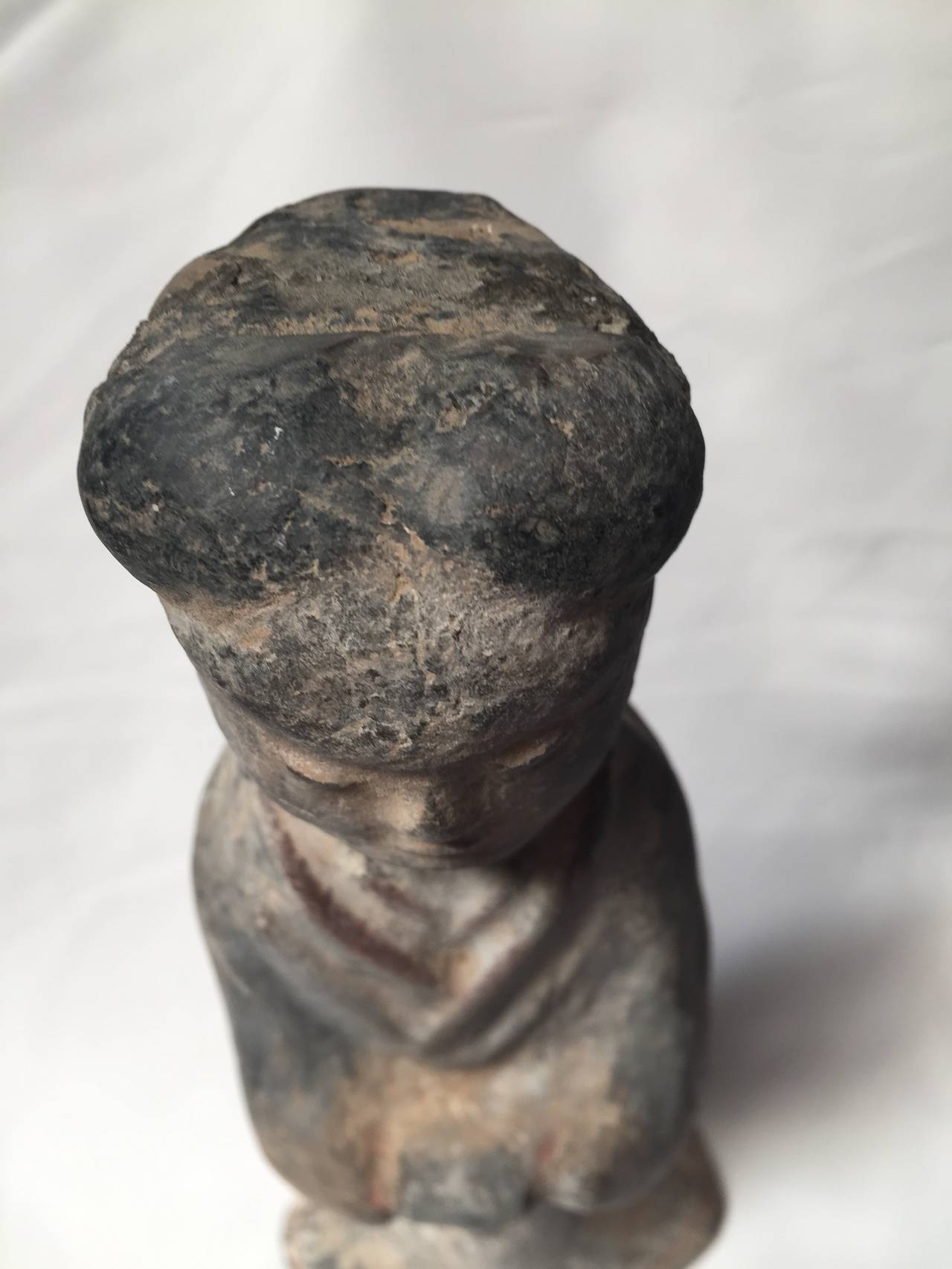 Hand-Painted Han Dynasty Terracotta Figure Sculpture For Sale