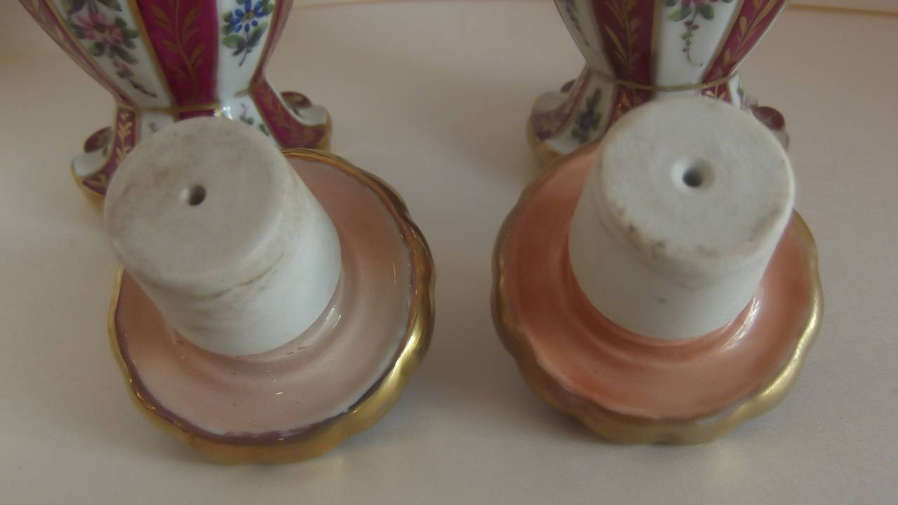 Pair of 18th Century English Hand-Painted and Gilt Porcelain Perfume Decanters 4