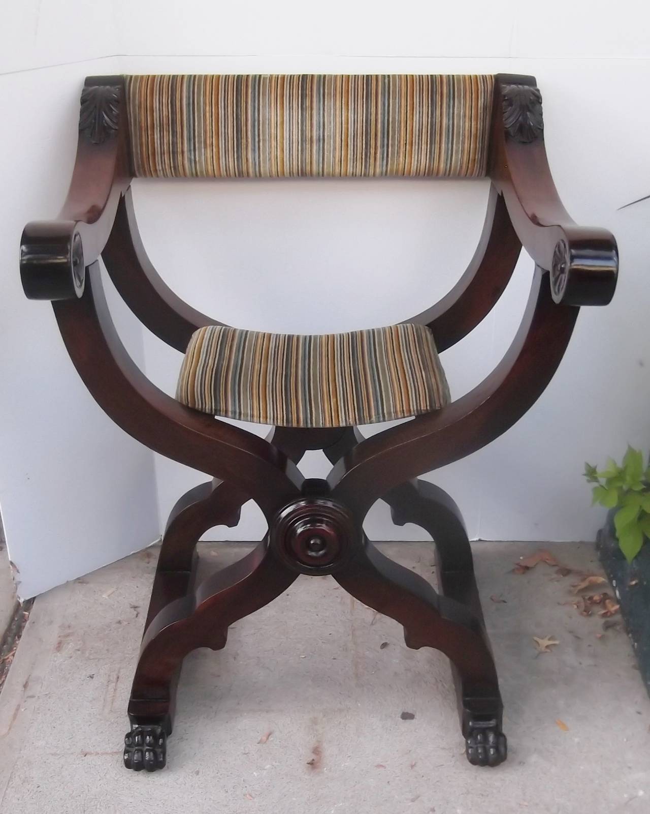 Solid and handsome Savonarola chair also called a 