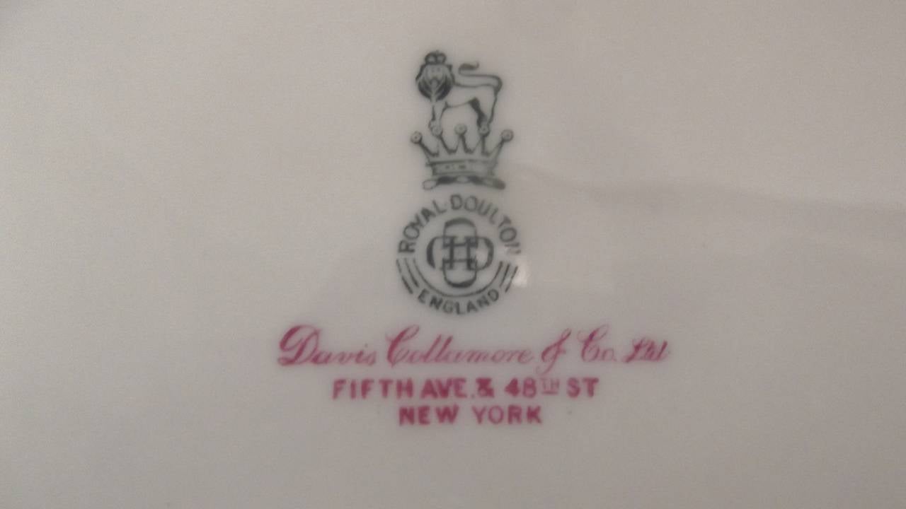 Set of 12 Raised Gilt Service Dinner Plates 1
