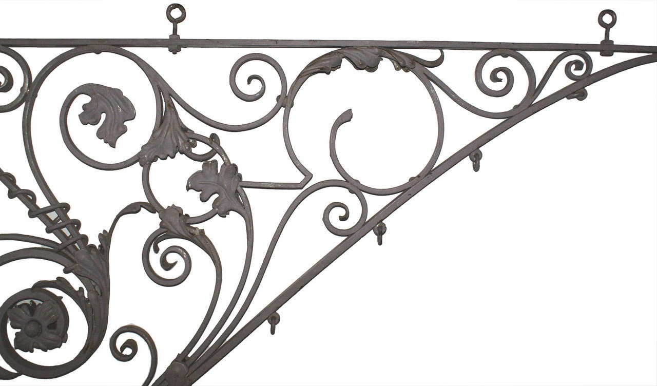 Sign Bracket with Floral Motifs, circa 1885 In Excellent Condition For Sale In New York, NY