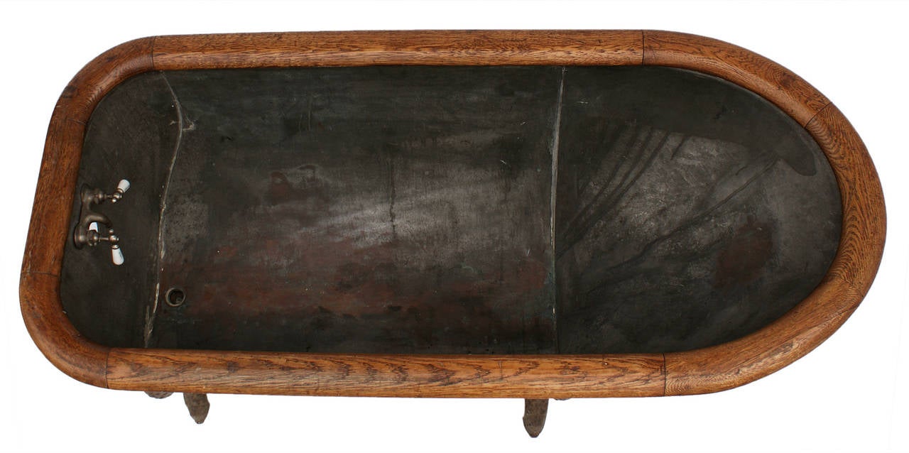 Antique Copper Bathtub with Oak Trim In Good Condition In New York, NY