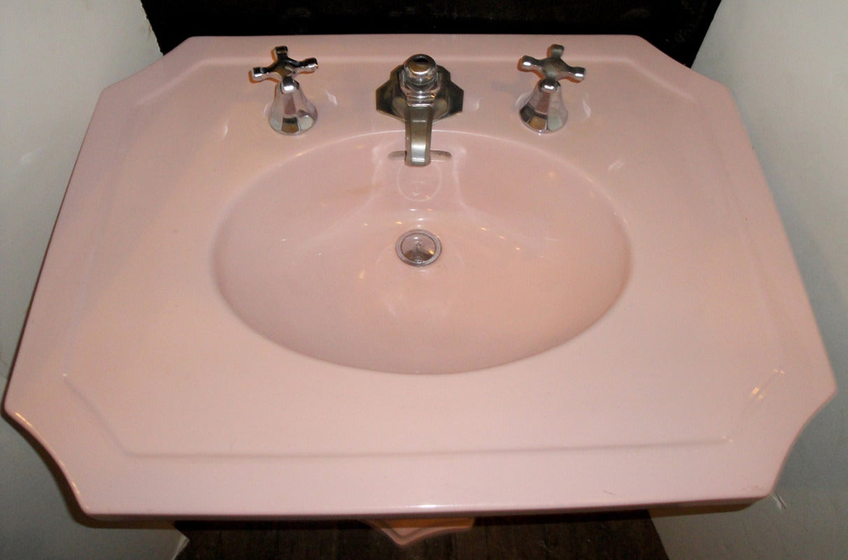 Art Deco - Crane Elegia Sink in Orchid Pink In Excellent Condition For Sale In New York, NY
