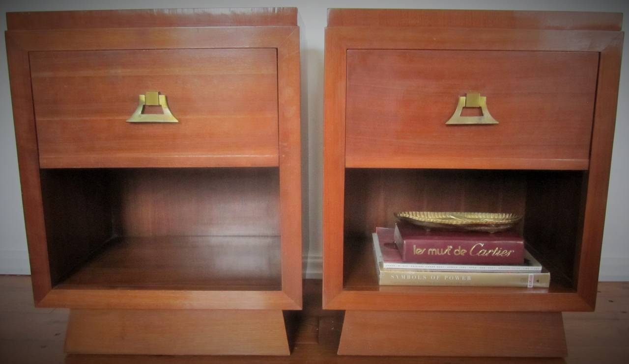 Vintage Nightstands with Brass Pulls in the Style of James Mont In Good Condition In New York, NY